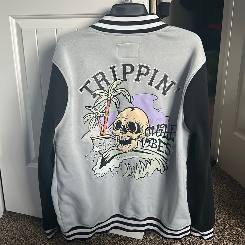 “Chill Vibes” Letterman